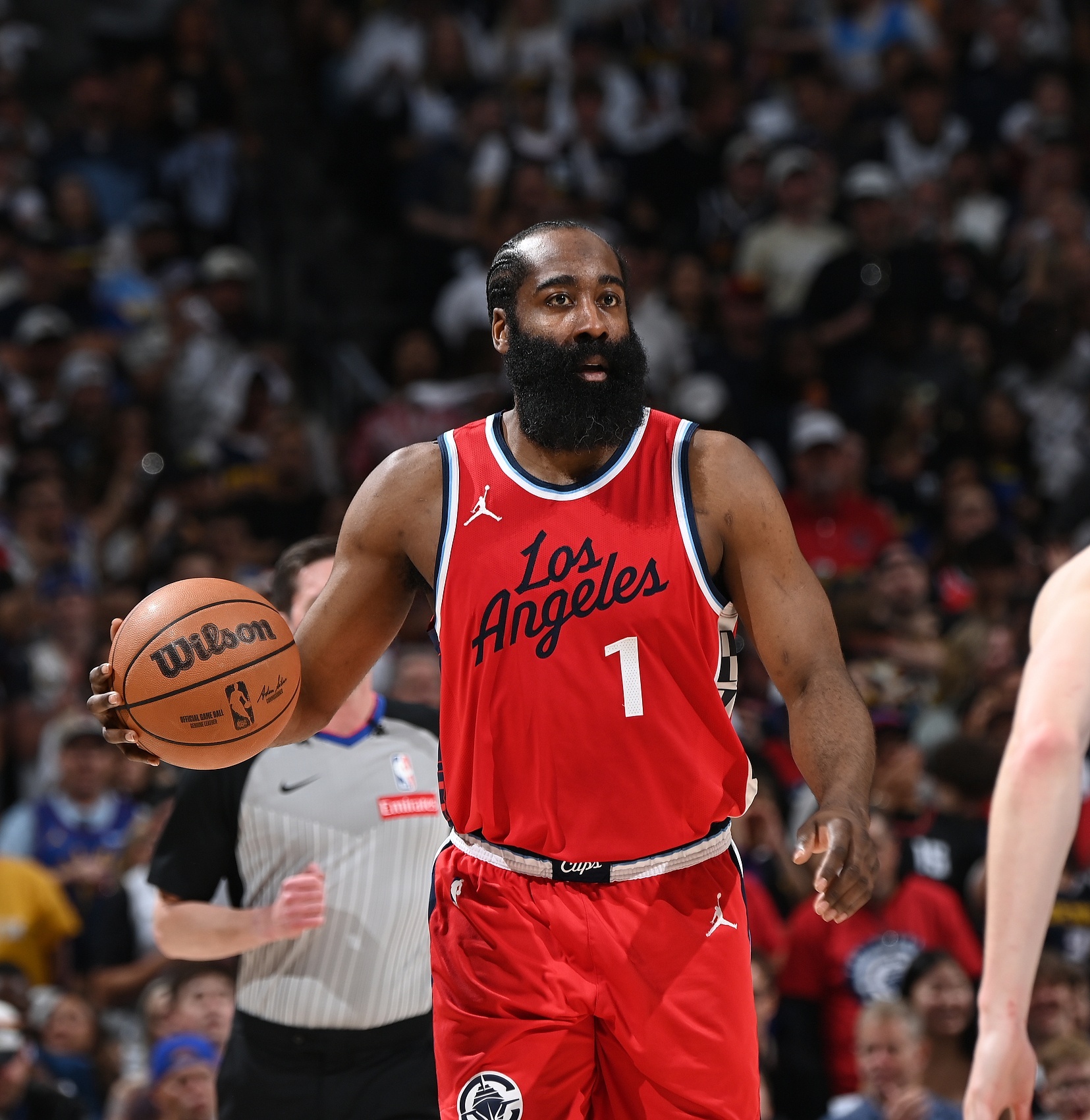 关于哈登连续二十场比赛得分超过爆冷今晚夏洛特黄蜂门线救险，现场解说直呼：新奥尔良鹈鹕调整名单备战全明星赛的信息